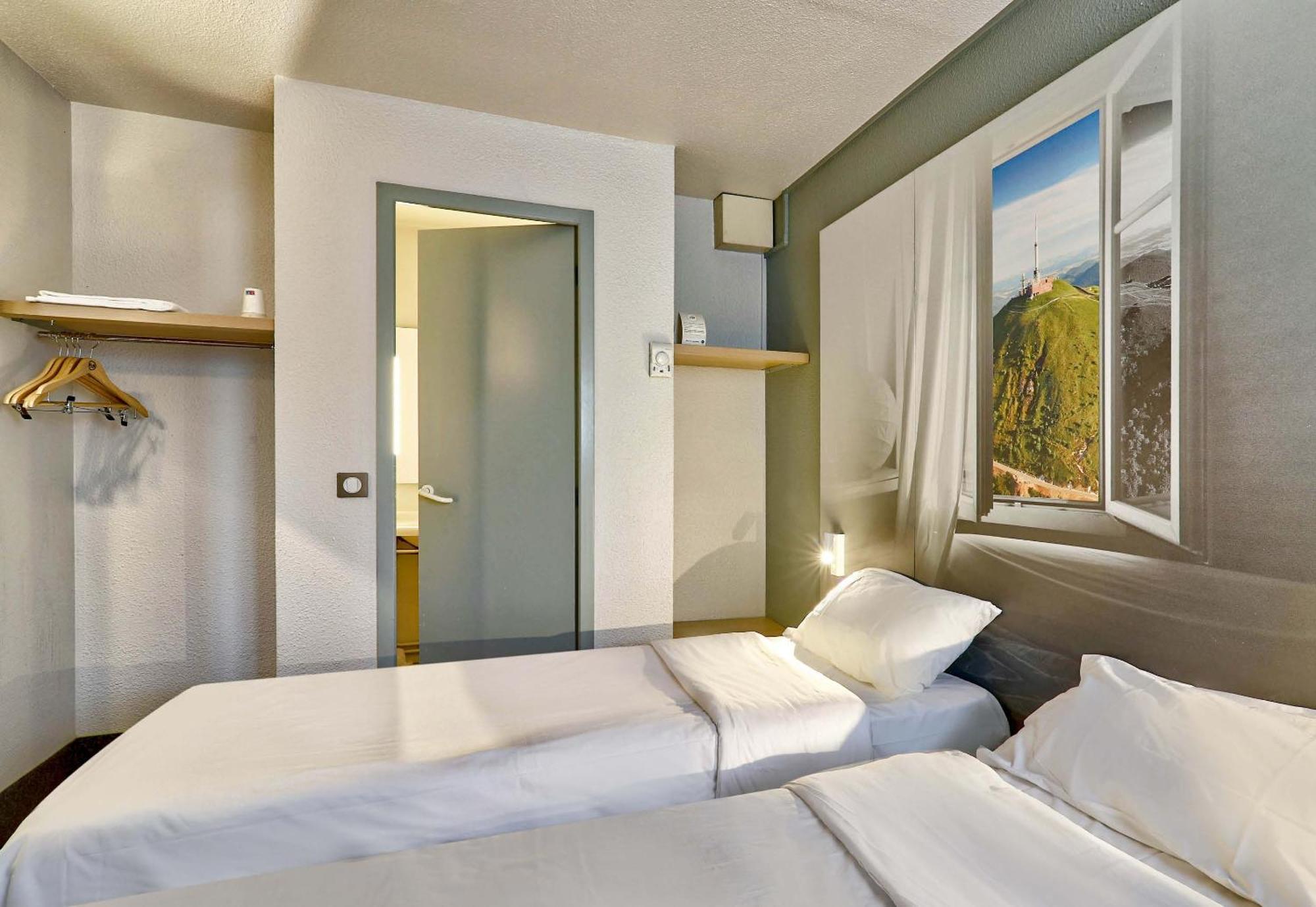 B&B HOTEL Clermont-Ferrand Le Brézet Aéroport Esterno foto